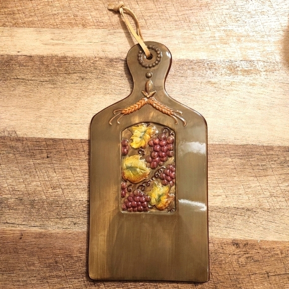 Ceramic Cheese Board with Grapes Design - Picture 1 of 8